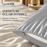 Détail de la fermeture éclair invisible d'une taie d'oreiller en soie argentée LuvieSilk